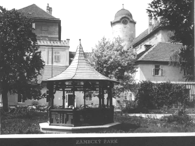 Zámecký park